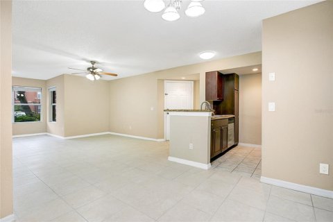 Copropriété à louer à Orlando, Floride: 3 chambres, 114.92 m2 № 1880801 - photo 6