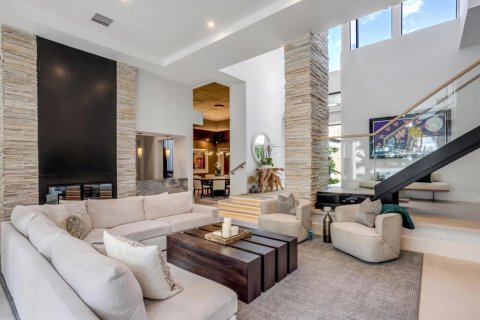 House in Delray Beach, Florida 5 bedrooms, 468.6 sq.m. № 2253276 - photo 6
