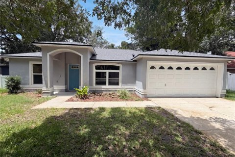 House in Deltona, Florida 3 bedrooms, 119.66 sq.m. № 2202638