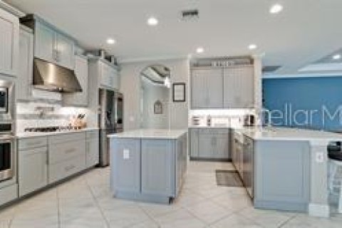 House in Sarasota, Florida 4 bedrooms, 272.2 sq.m. № 2157569 - photo 4