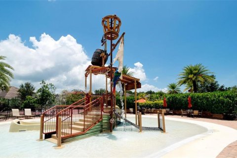 House in Sarasota, Florida 4 bedrooms, 272.2 sq.m. № 2157569 - photo 15