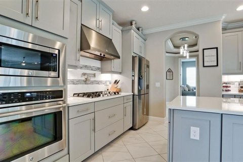 House in Sarasota, Florida 4 bedrooms, 272.2 sq.m. № 2157569 - photo 2
