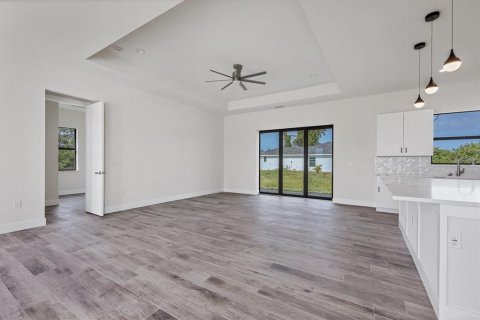 Villa ou maison à vendre à Rotonda, Floride: 3 chambres, 160.16 m2 № 2399370 - photo 12