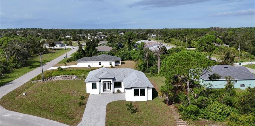 Villa ou maison à Rotonda, Floride 3 chambres, 160.16 m2 № 2399370