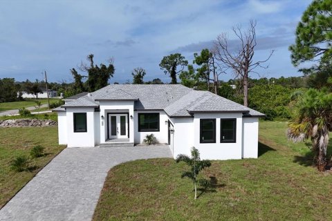 Villa ou maison à vendre à Rotonda, Floride: 3 chambres, 160.16 m2 № 2399370 - photo 3