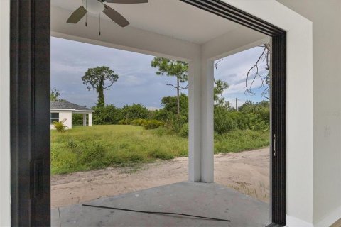 Villa ou maison à vendre à Rotonda, Floride: 3 chambres, 160.16 m2 № 2399370 - photo 27