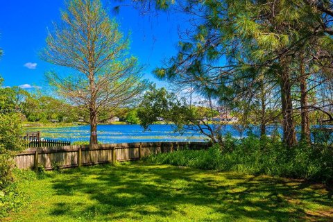 House in Orlando, Florida 2 bedrooms, 93.18 sq.m. № 1641141 - photo 29