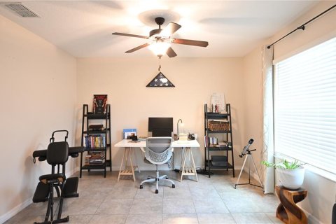 Villa ou maison à louer à Wimauma, Floride: 4 chambres, 244.7 m2 № 2148731 - photo 4