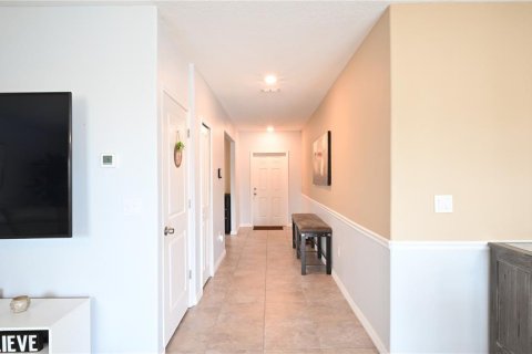 Villa ou maison à louer à Wimauma, Floride: 4 chambres, 244.7 m2 № 2148731 - photo 7