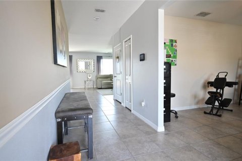 Villa ou maison à louer à Wimauma, Floride: 4 chambres, 244.7 m2 № 2148731 - photo 6