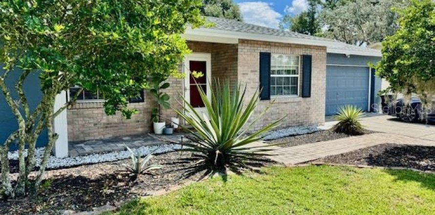 House in Longwood, Florida 3 bedrooms, 165.37 sq.m. № 1876216