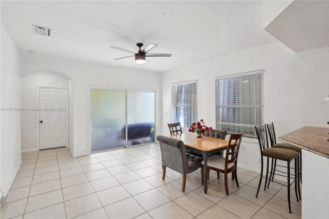 Casa en venta en Port St. Lucie, Florida, 4 dormitorios, 181.16 m2 № 1768774 - foto 17