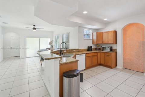 Casa en venta en Port St. Lucie, Florida, 4 dormitorios, 181.16 m2 № 1768774 - foto 13