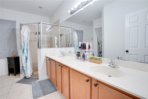 Casa en venta en Port St. Lucie, Florida, 4 dormitorios, 181.16 m2 № 1768774 - foto 11