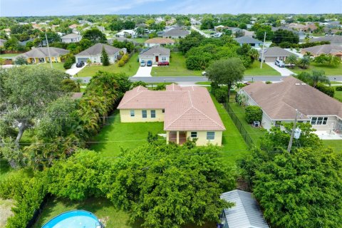 Casa en venta en Port St. Lucie, Florida, 4 dormitorios, 181.16 m2 № 1768774 - foto 28