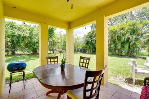 Casa en venta en Port St. Lucie, Florida, 4 dormitorios, 181.16 m2 № 1768774 - foto 25