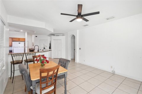 Casa en venta en Port St. Lucie, Florida, 4 dormitorios, 181.16 m2 № 1768774 - foto 19