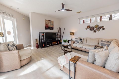 Casa en venta en Port St. Lucie, Florida, 3 dormitorios, 175.49 m2 № 2078283 - foto 3