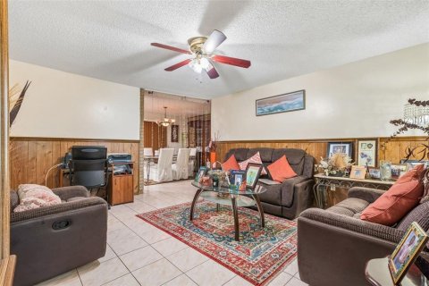 House in Orlando, Florida 3 bedrooms, 104.05 sq.m. № 2295109 - photo 7