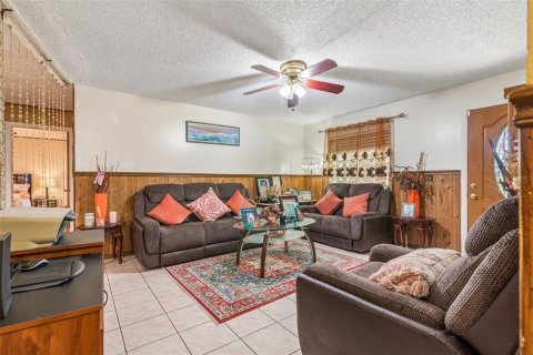 House in Orlando, Florida 3 bedrooms, 104.05 sq.m. № 2295109 - photo 6