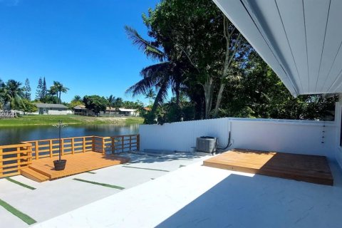Adosado en venta en Miami, Florida, 3 dormitorios, 94.3 m2 № 1999951 - foto 11