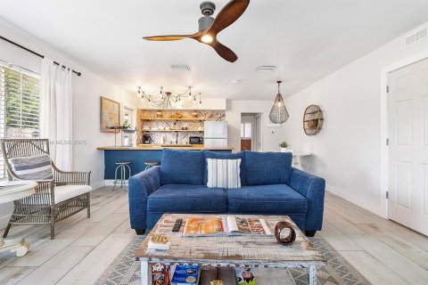 Propiedad comercial en venta en Fort Lauderdale, Florida, 162.76 m2 № 1865250 - foto 6