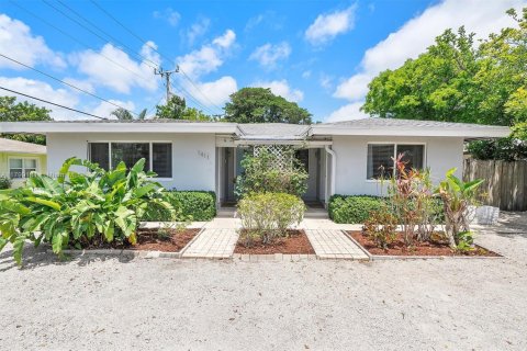 Propiedad comercial en venta en Fort Lauderdale, Florida, 162.76 m2 № 1865250 - foto 1