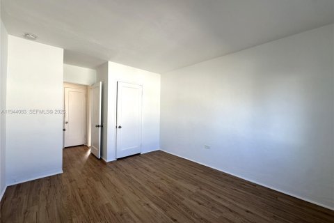 Apartamento en alquiler en Miami Beach, Florida, 1 dormitorio, 67.82 m2 № 2000880 - foto 16