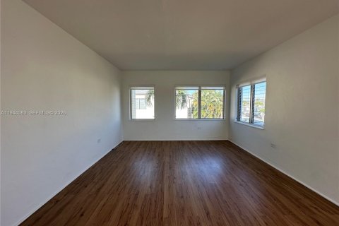 Apartamento en alquiler en Miami Beach, Florida, 1 dormitorio, 67.82 m2 № 2000880 - foto 11