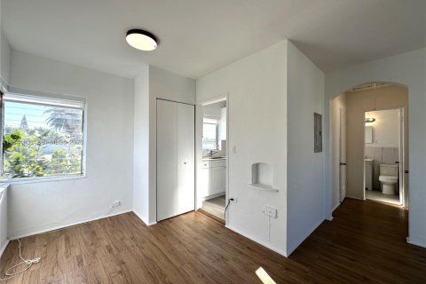 Apartamento en alquiler en Miami Beach, Florida, 1 dormitorio, 67.82 m2 № 2000880 - foto 5
