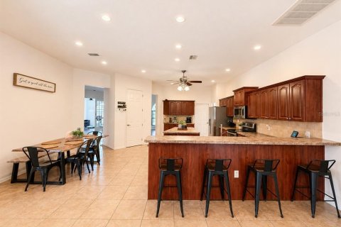 House in Brooksville, Florida 5 bedrooms, 465.25 sq.m. № 2315219 - photo 15
