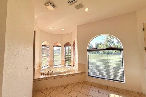House in Brooksville, Florida 5 bedrooms, 465.25 sq.m. № 2315219 - photo 19