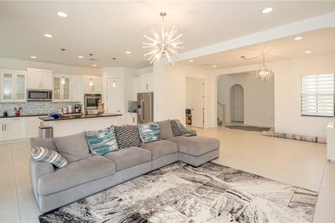 Купить виллу или дом в Пемброк-Пайнс, Флорида 4 спальни, 259.38м2, № 2006027 - фото 7