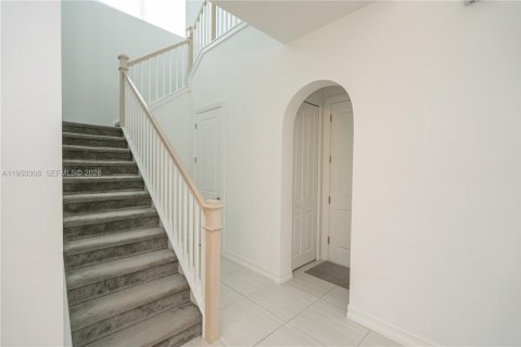 Купить виллу или дом в Пемброк-Пайнс, Флорида 4 спальни, 259.38м2, № 2006027 - фото 27