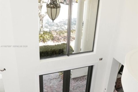 House in Cutler Bay, Florida 5 bedrooms, 454.66 sq.m. № 2021081 - photo 6