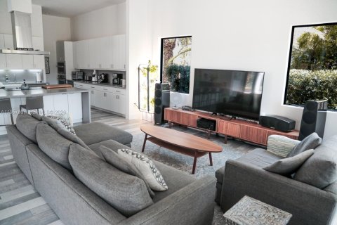 House in Cutler Bay, Florida 5 bedrooms, 454.66 sq.m. № 2021081 - photo 10