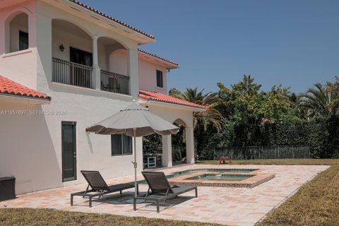 House in Cutler Bay, Florida 5 bedrooms, 454.66 sq.m. № 2021081 - photo 27