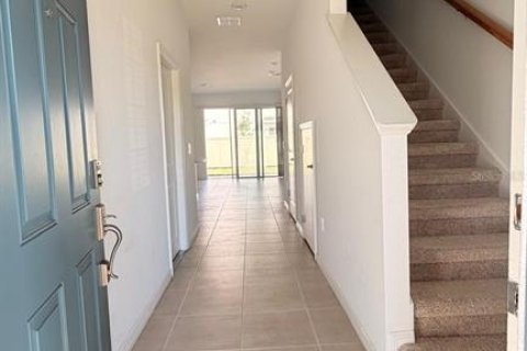 Touwnhouse à vendre à Kissimmee, Floride: 3 chambres, 144.18 m2 № 2384362 - photo 4