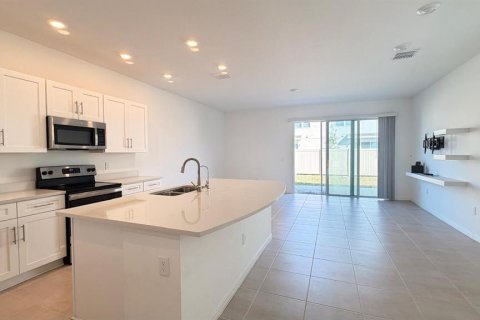 Touwnhouse à vendre à Kissimmee, Floride: 3 chambres, 144.18 m2 № 2384362 - photo 5