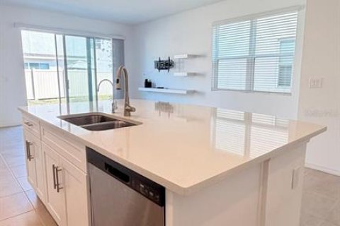 Touwnhouse à vendre à Kissimmee, Floride: 3 chambres, 144.18 m2 № 2384362 - photo 7