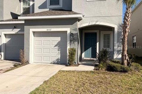 Touwnhouse à vendre à Kissimmee, Floride: 3 chambres, 144.18 m2 № 2384362 - photo 2