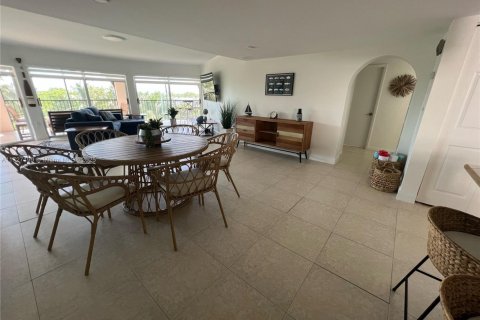 Condo in Marathon, Florida, 3 bedrooms  № 1963127 - photo 11