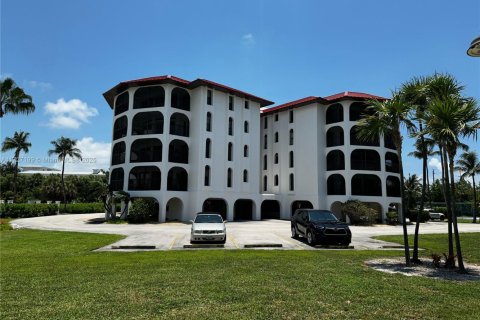 Condo in Marathon, Florida, 3 bedrooms  № 1963127 - photo 29