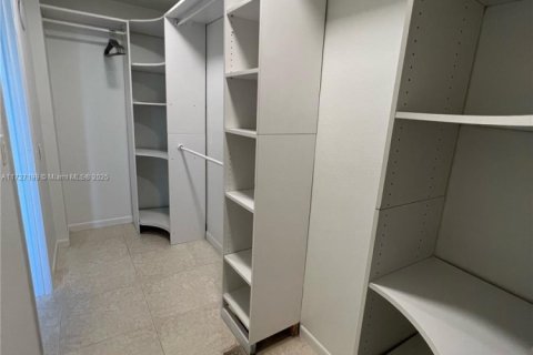 Condo in Marathon, Florida, 3 bedrooms  № 1963127 - photo 18