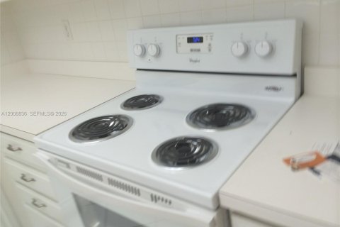 Купить кондоминиум в Уэст-Палм-Бич, Флорида 2 спальни, 97.08м2, № 2089992 - фото 19