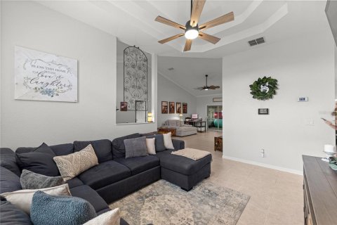 House in Ocala, Florida 3 bedrooms, 212.28 sq.m. № 2395970 - photo 6