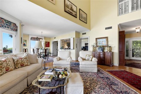 Condo in Tampa, Florida, 3 bedrooms  № 2200918 - photo 12