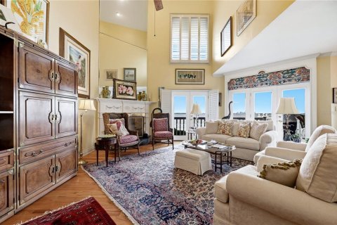 Condo in Tampa, Florida, 3 bedrooms  № 2200918 - photo 11