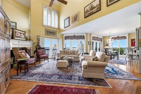 Condo in Tampa, Florida, 3 bedrooms  № 2200918 - photo 10