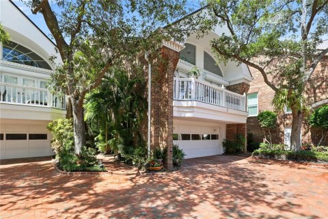 Condo in Tampa, Florida, 3 bedrooms  № 2200918 - photo 3